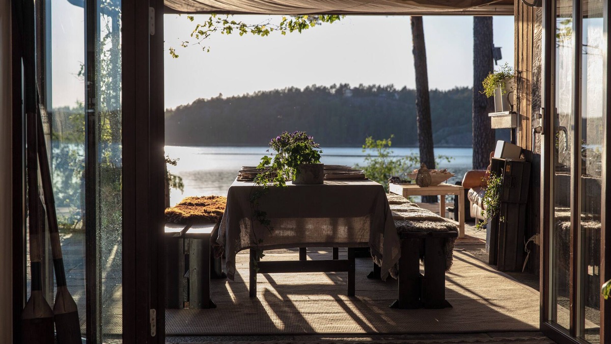 Varmdo House | The pearl of the archipelago, beachfront location near shopping and outdoor activities. Unique accommodation.