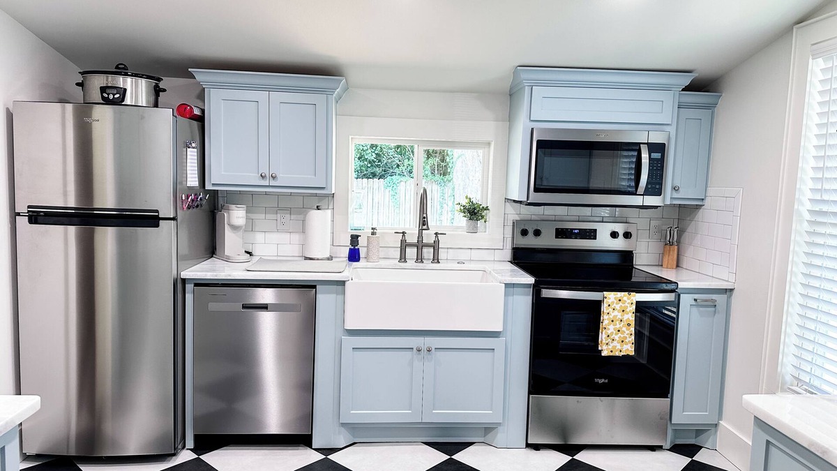 Searcy House | The Pecan Street Retreat - 1935 Gem