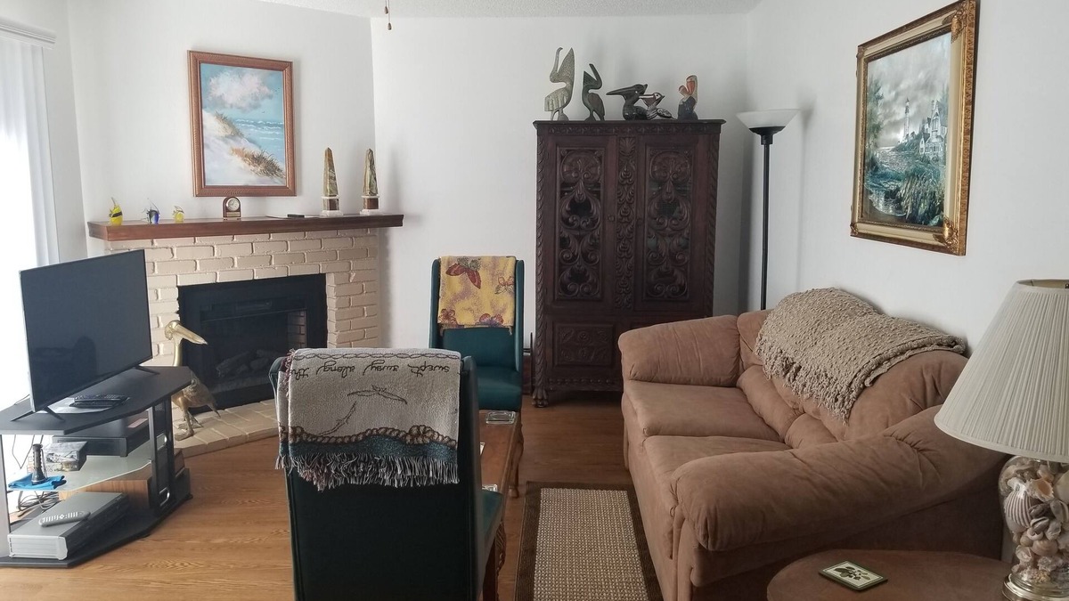 Oceano House | The Pelican House, home away from home, will consider pets, 1.5 mi. to beach!