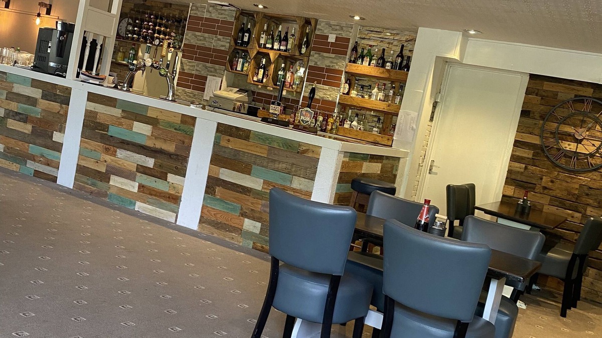 Bishopstone Bed & Breakfast | The penruddocke arms