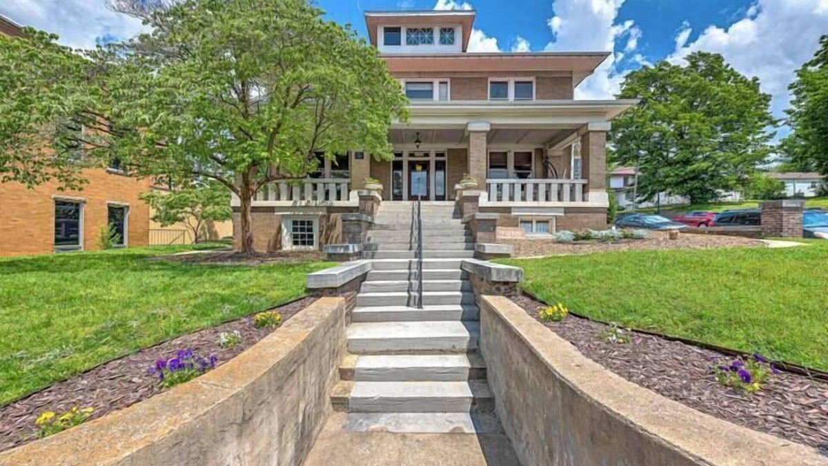 Siloam Springs Apartment | The Penthouse, #6 at The Connely Harrington