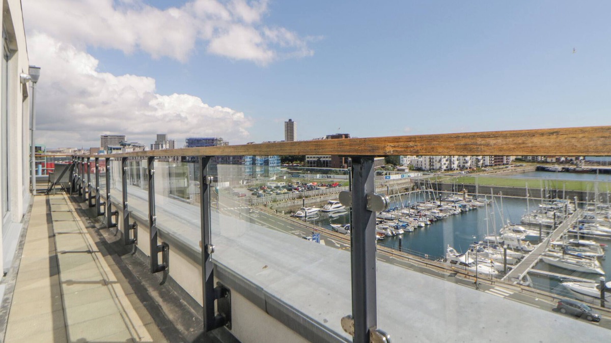 Plymouth Cottage | The Penthouse, Phoenix Quay