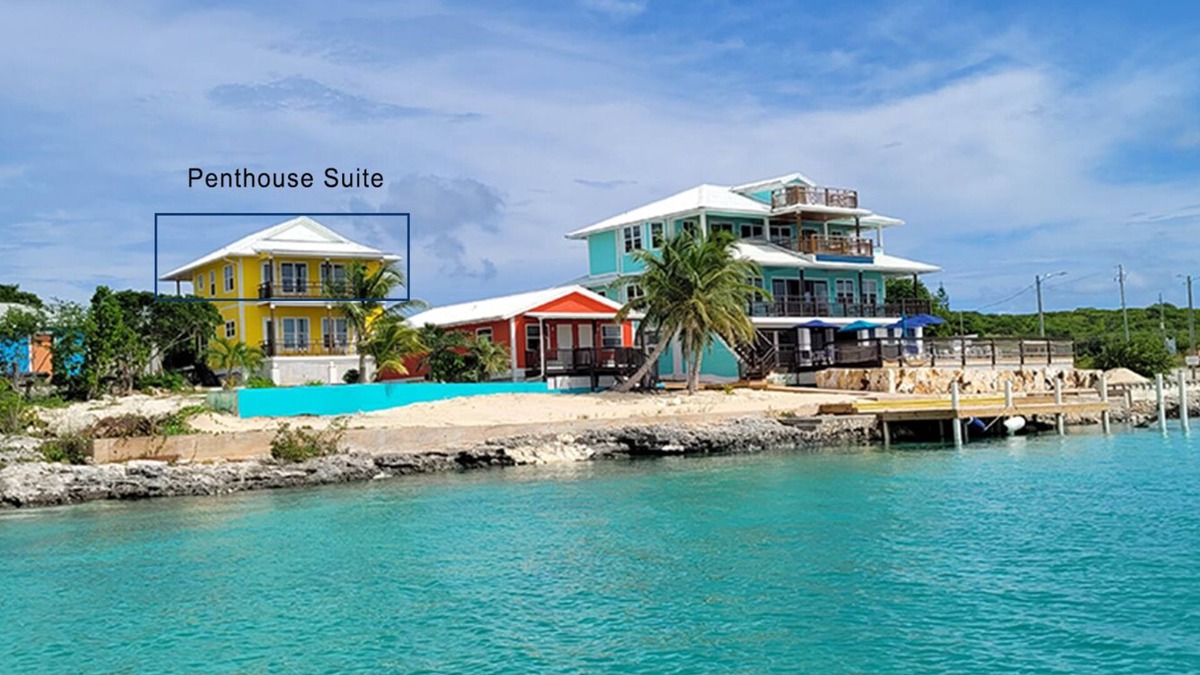 Salt Pond Cabin | The Penthouse Suite Sunset Views Long Island Harbour Club