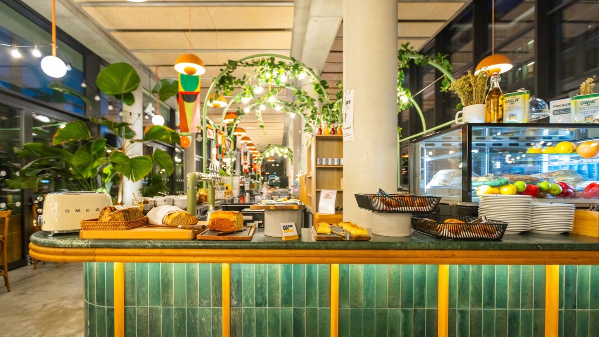 Arsenal Hostel | The People Paris Marais