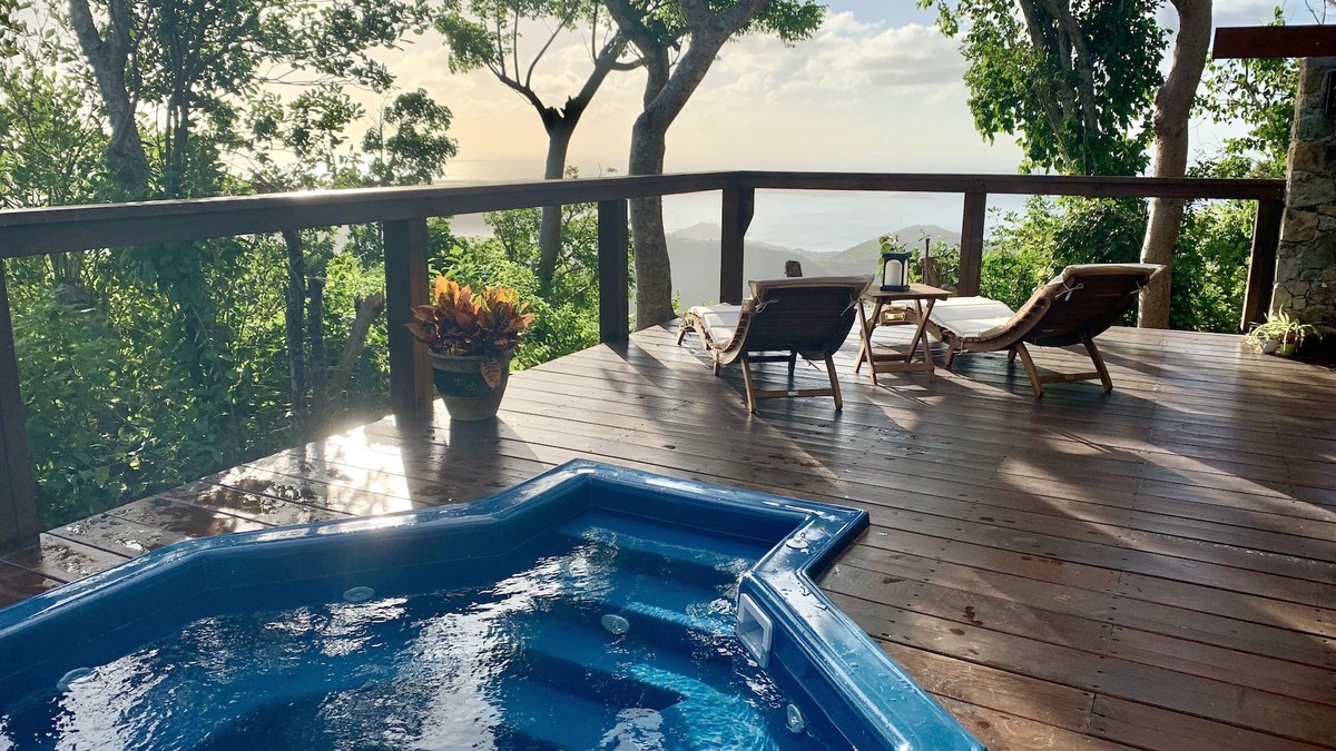 Bellevue Cottage | The Perch - A unique stay in a jungle paradise. A true tropical oasis.