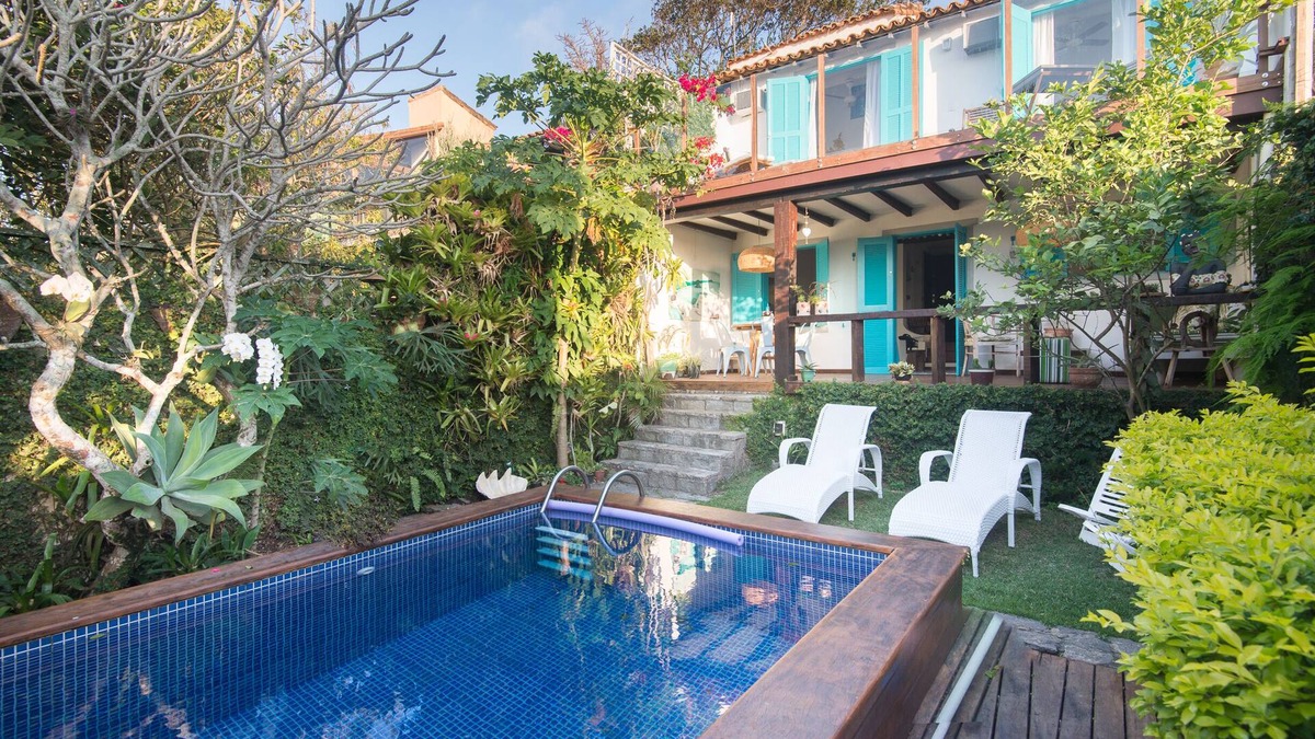 Joao Fernandes House | The perfect beach house with deck, barbecue, pool and views of the sea.