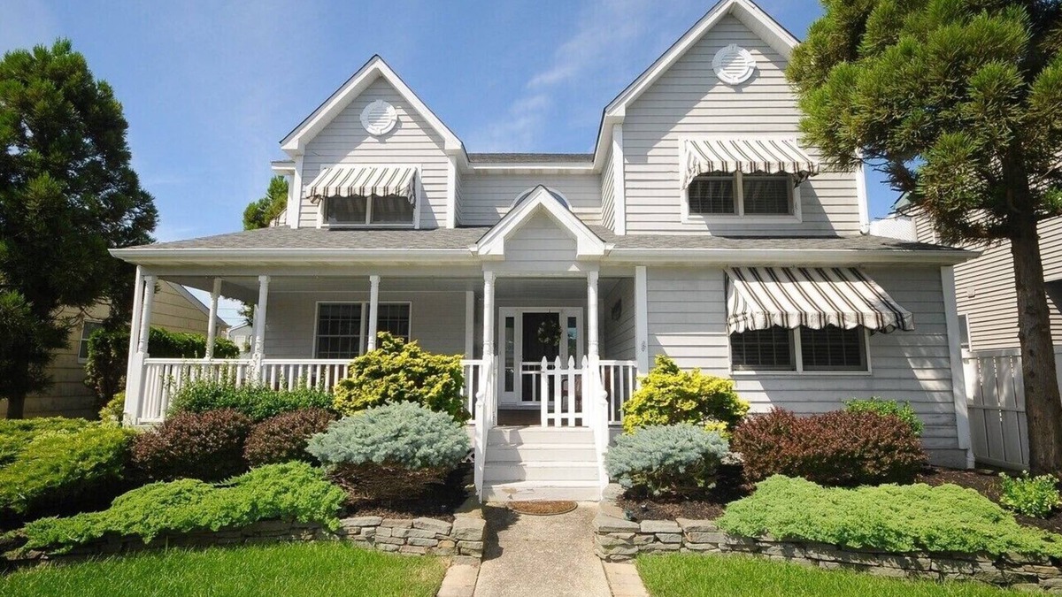 A-Zone House | The Perfect Brigantine Location - A Zone - Enjoy our "Summer Breeze!"