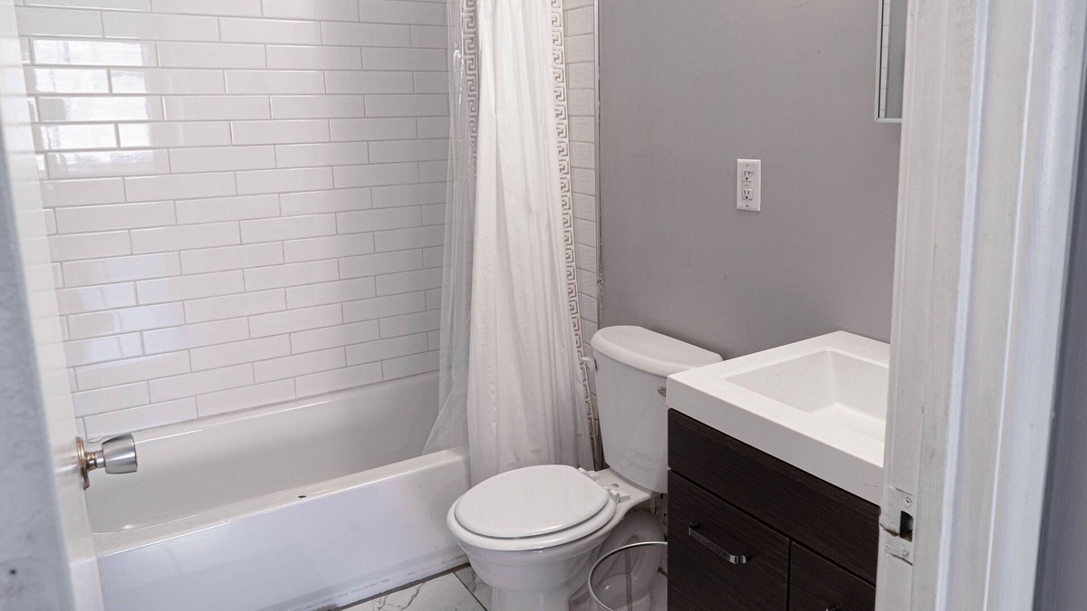 Whittier Apartment | The Perfect Downtown Escape: Spacious and Modern 1BR Apartment in Prime Location