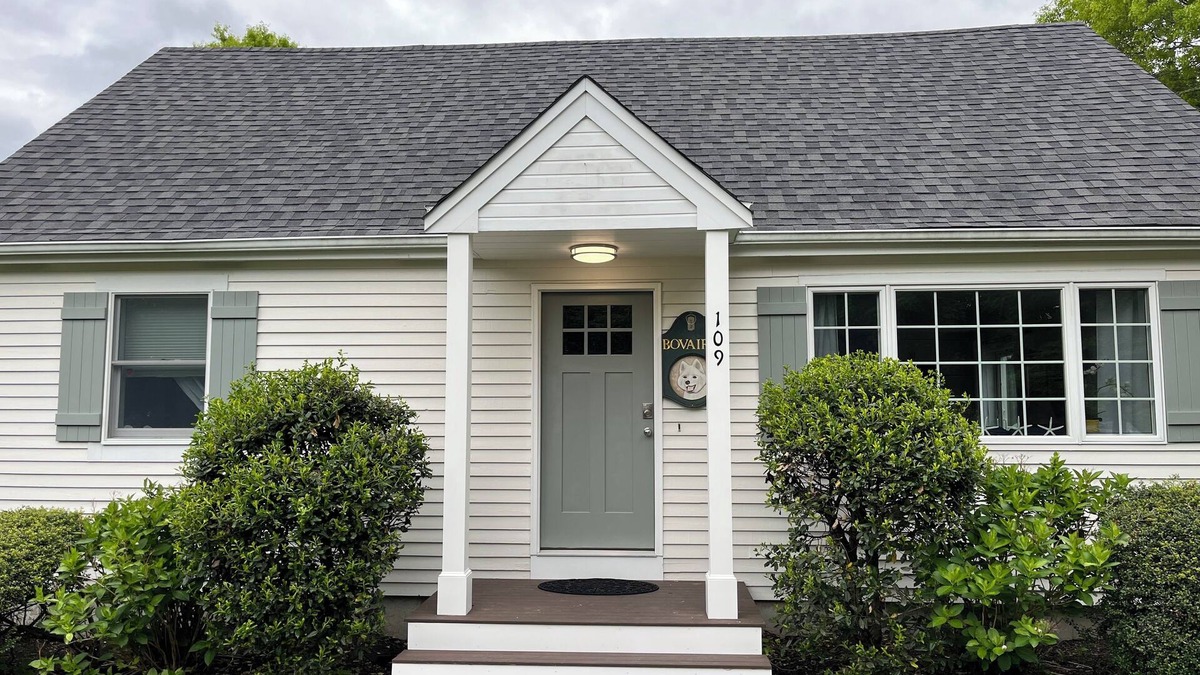 East Falmouth House | The perfect home for a family summer vacation! Minutes to beaches & bike path.