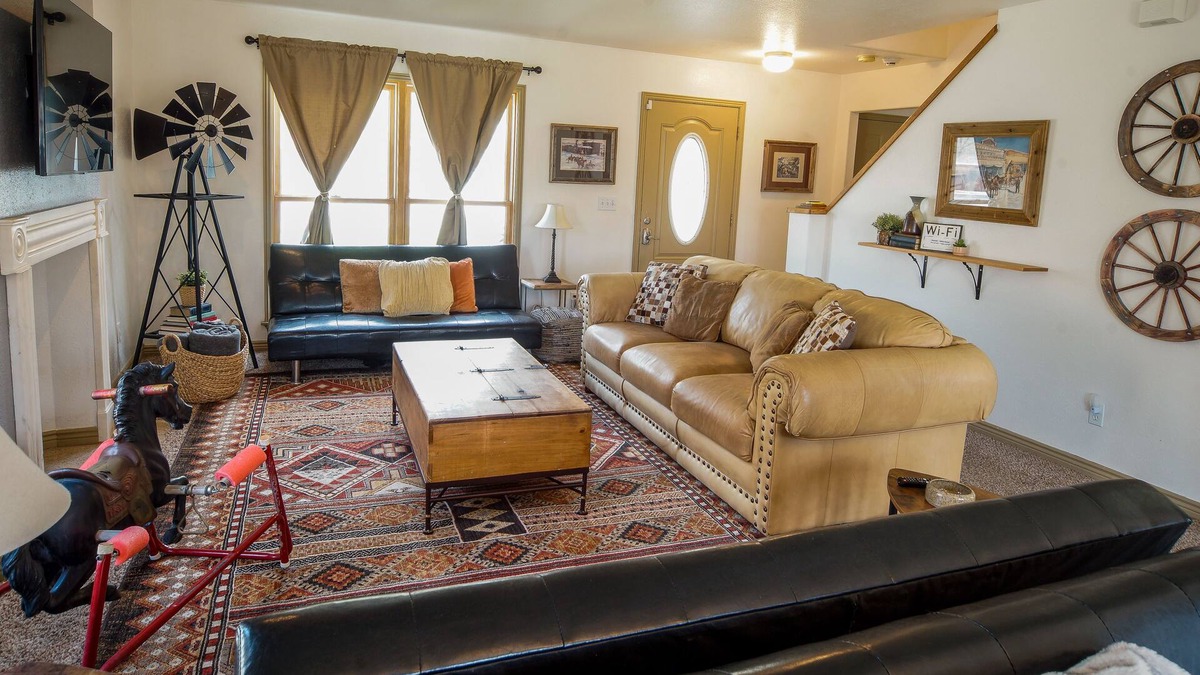 Delta House | THE PERFECT HOUSE FOR YOUR WESTERN COLORADO TRIP
