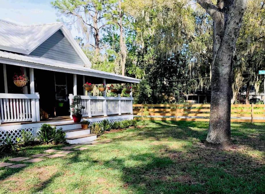 Umatilla House | The perfect Little Cottage for your gateway!