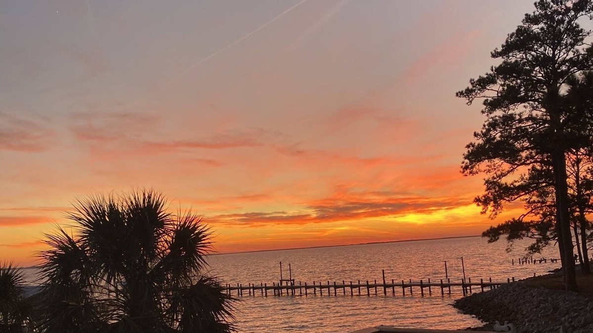 Hobucken House | The Perfect little Pamlico Sound Getaway!