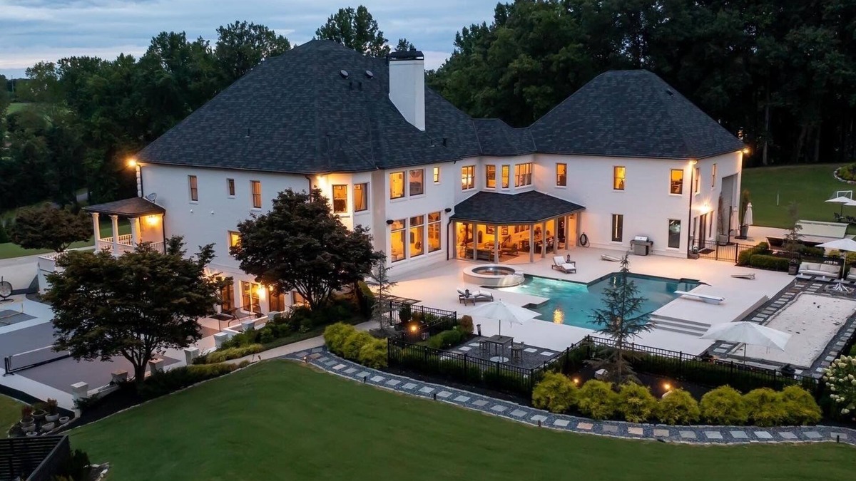 Cumming House | The Perfect Luxury Getaway! Weddings Welcome!