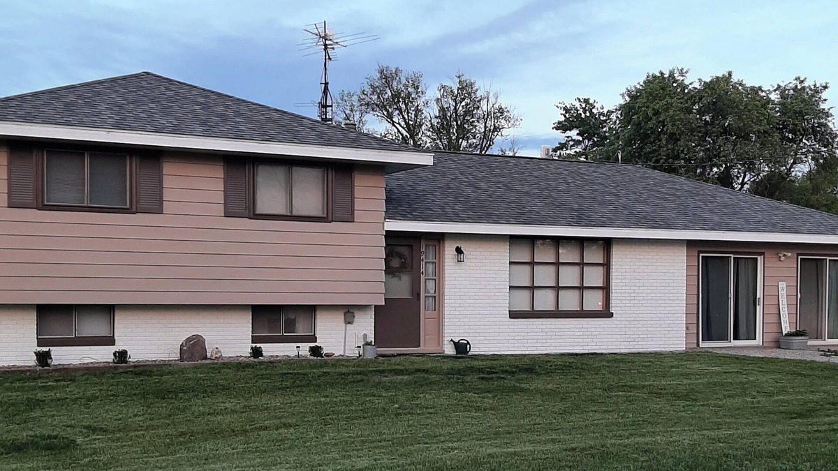 Laura House | The Perry House- Charming 3-bedroom house with AC and WiFi in serene Monica