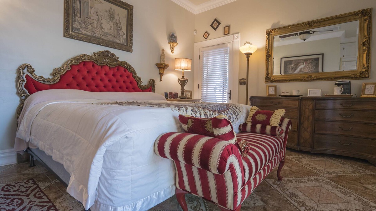 Downtown Tucson Hotel | The Persian Room located in Downtown Tucson