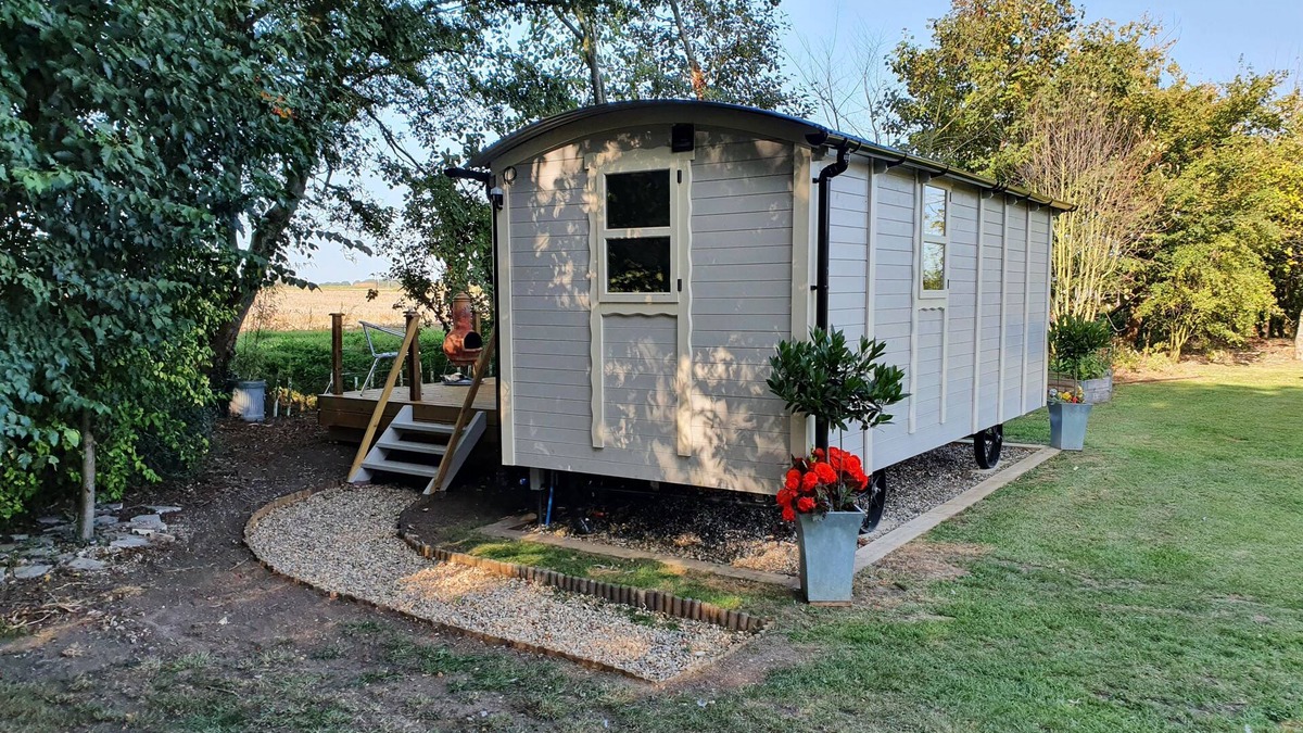 Attleborough Apartment | The Pheasant Shepherds Hut