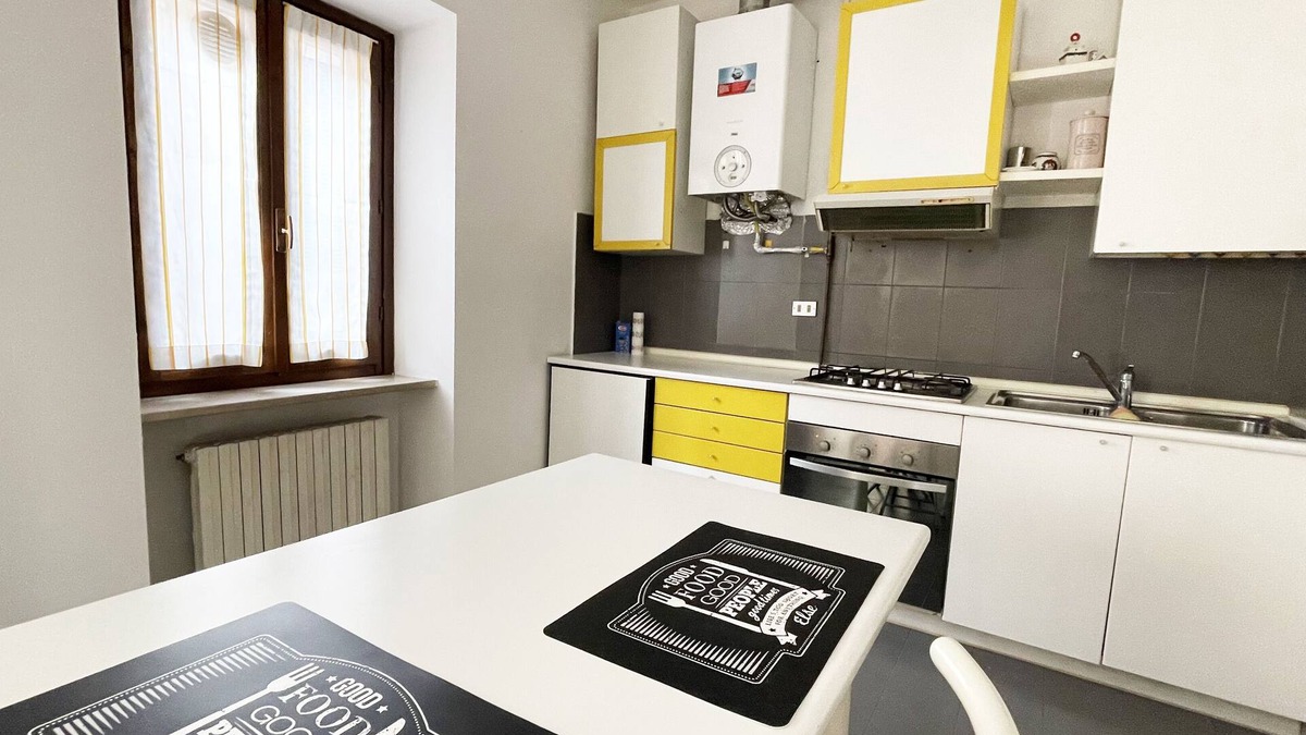 Rione Centro Apartment | The Piazzetta, the center of Biella