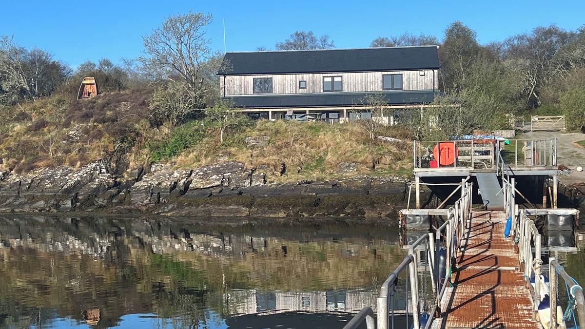 Craobh Haven Cottage | THE PIER HOUSE, pet friendly, country holiday cottage in Ardfern