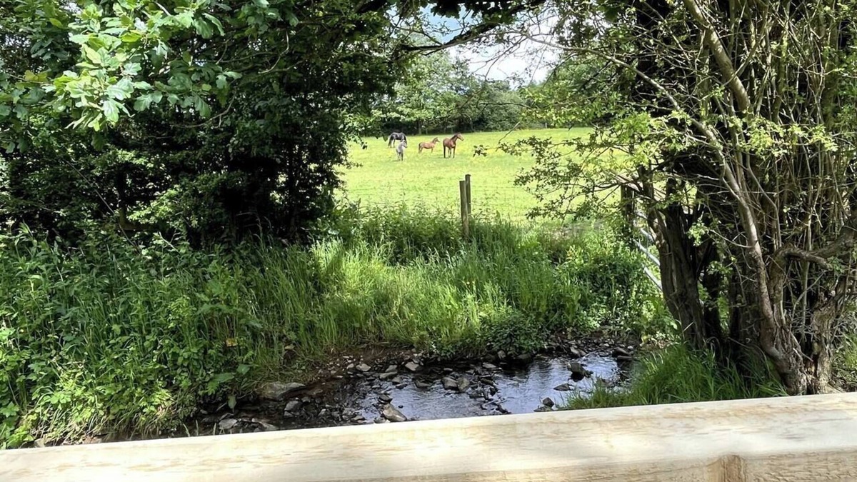 Loughborough House | The Pig Sty - Farm Stay