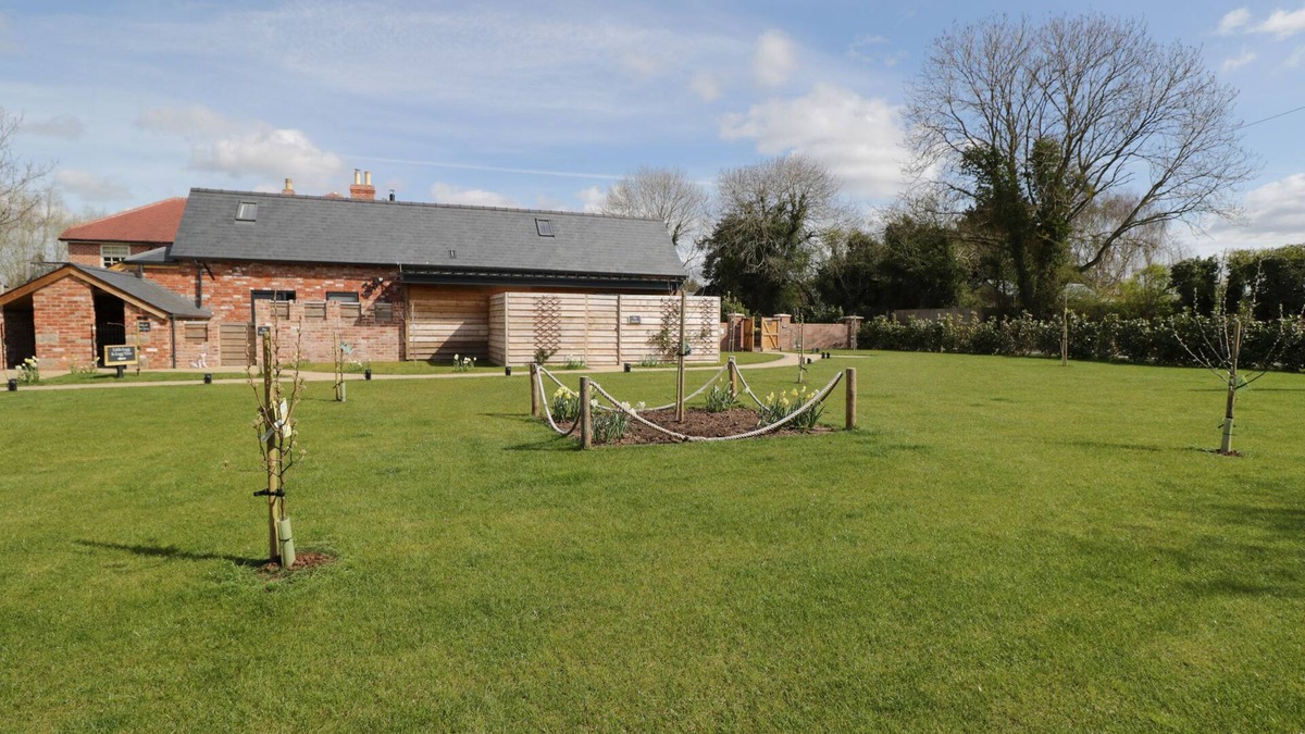 Hereford House | THE PIGGERY, pet friendly, character holiday cottage in Hereford