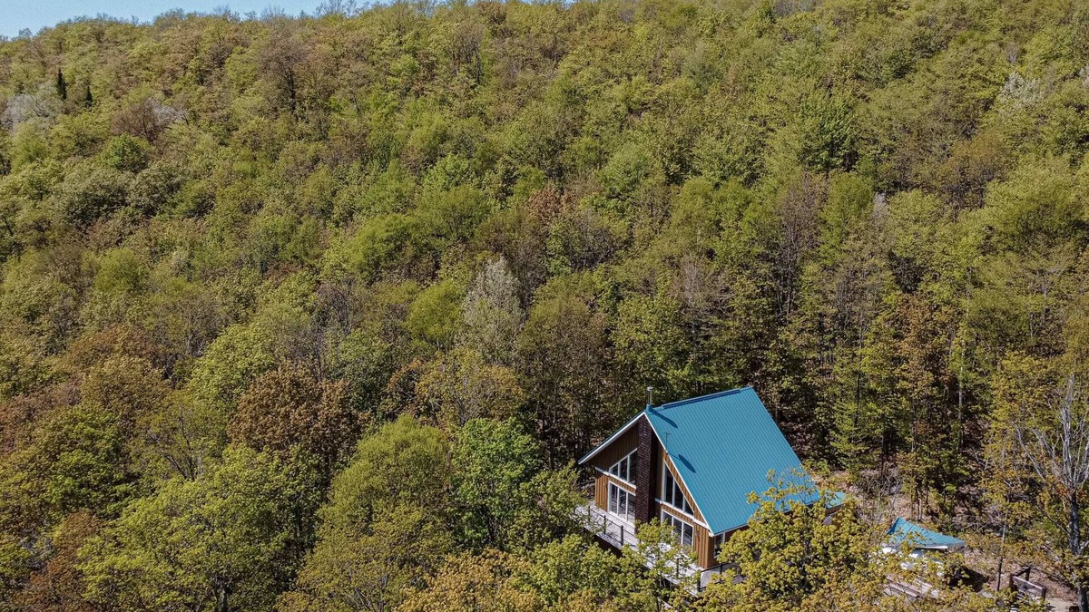 Wentworth-Nord Ski Chalet | The Pika Summary: Wel