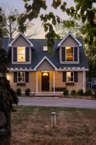 Charlevoix House | The Pineapple Lake House