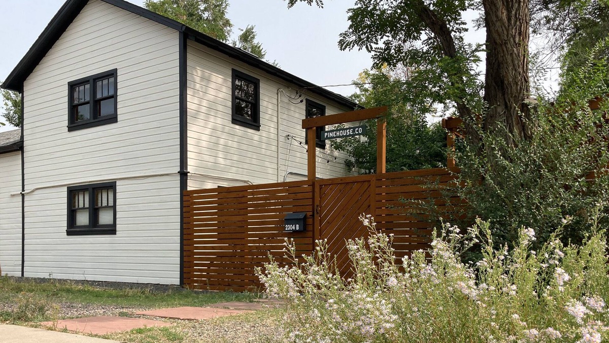 Whittier House | THE PINEHOUSE / Fully Furnished All Inclusive Downtown Boulder