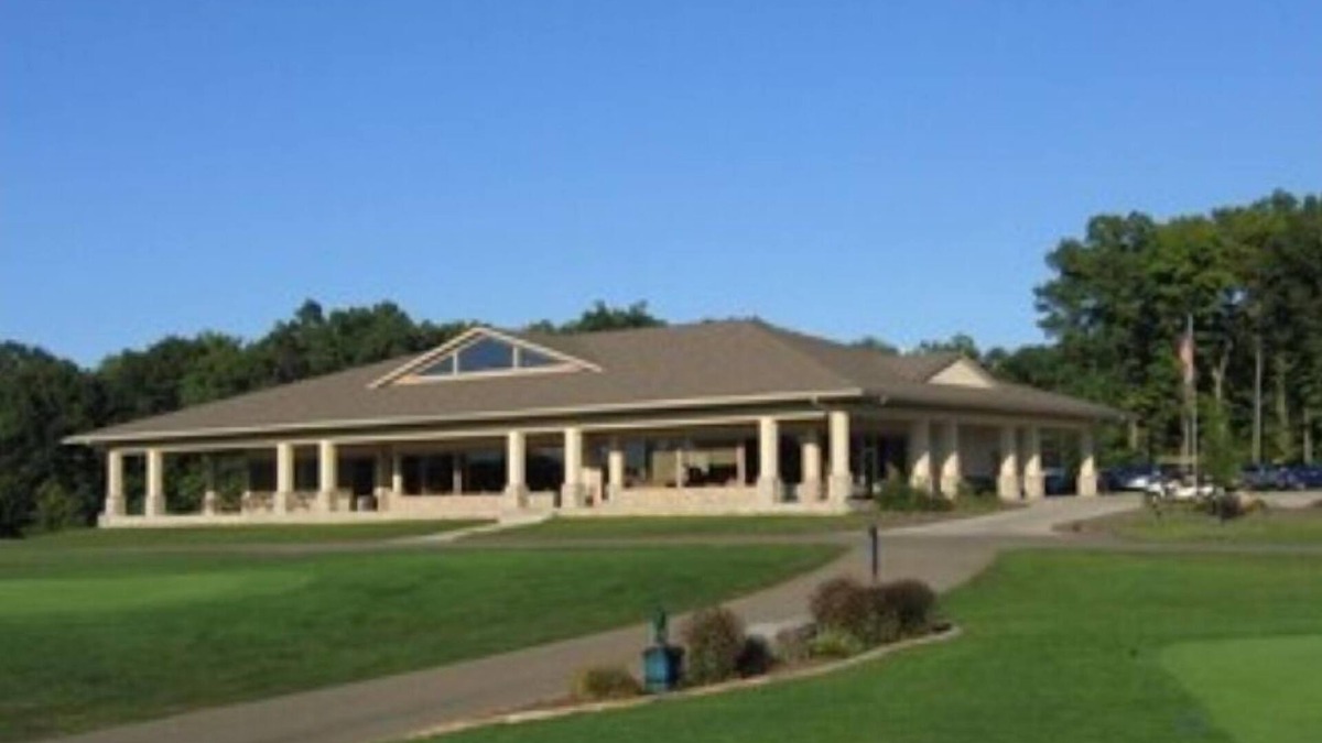 Apple Valley Condo | The Pines of Apple Valley, Guest Pass for Pools and Beaches Available for a fee!