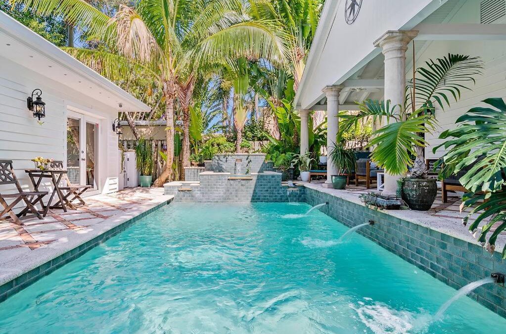 Old Northwood Historic District Villa | The Place at Northwood
