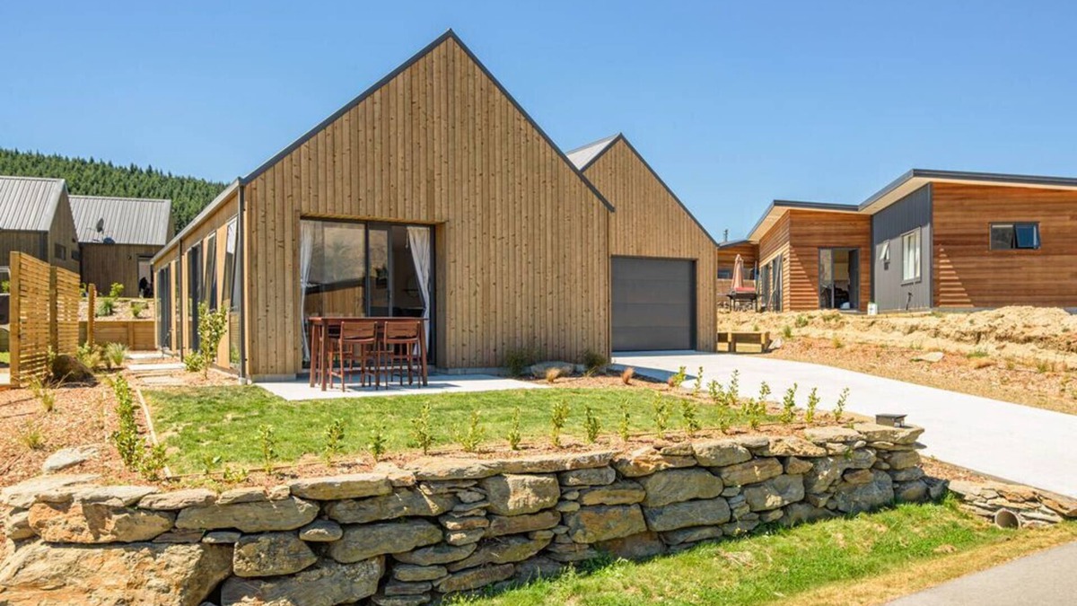 Wanaka Cottage | The Place To Be - Wanaka Holiday Home