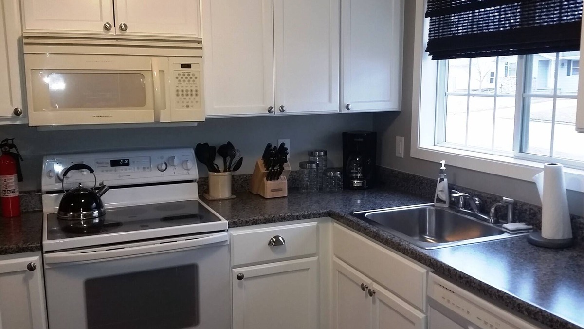 Jefferson House | The place to stay when visiting Greene County!