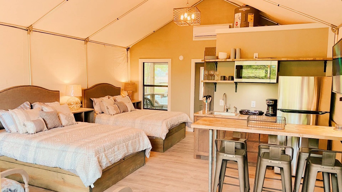 Seguin Cabin | The place you have been looking for! Brand new Cabin on gorgeous Creek! - SG3