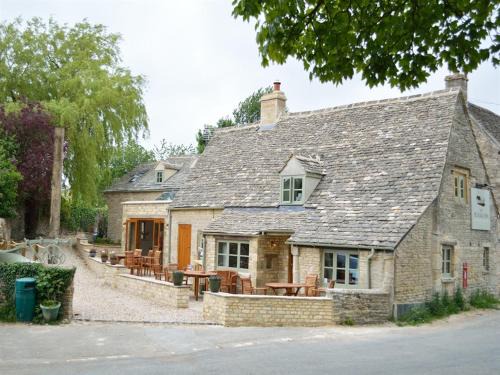 Cold Aston Bed & Breakfast | The Plough B&B
