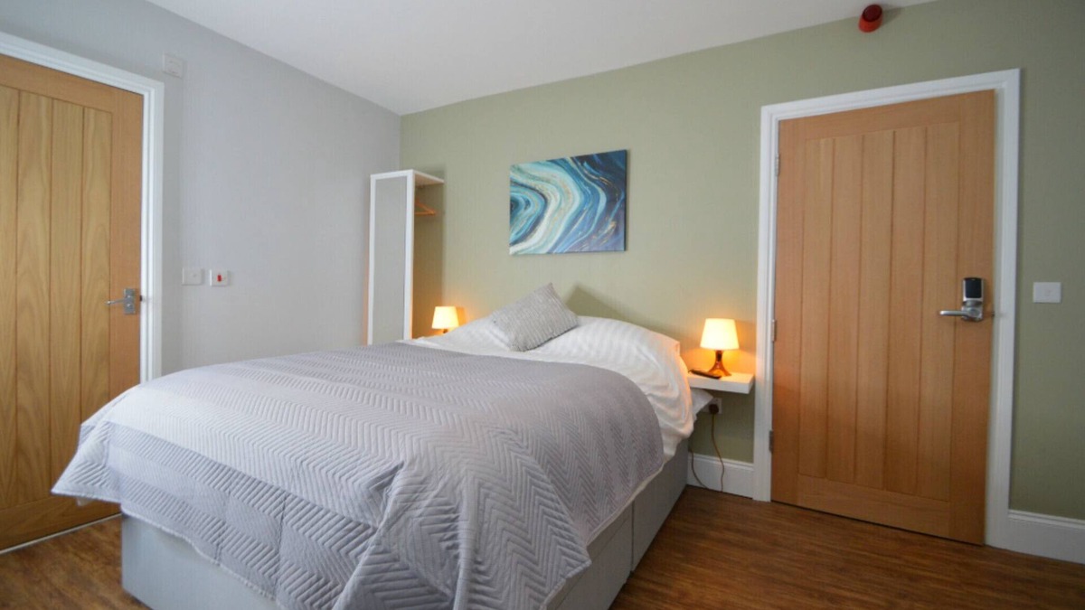 Newark Apartment | The Plough Retreat - Studios