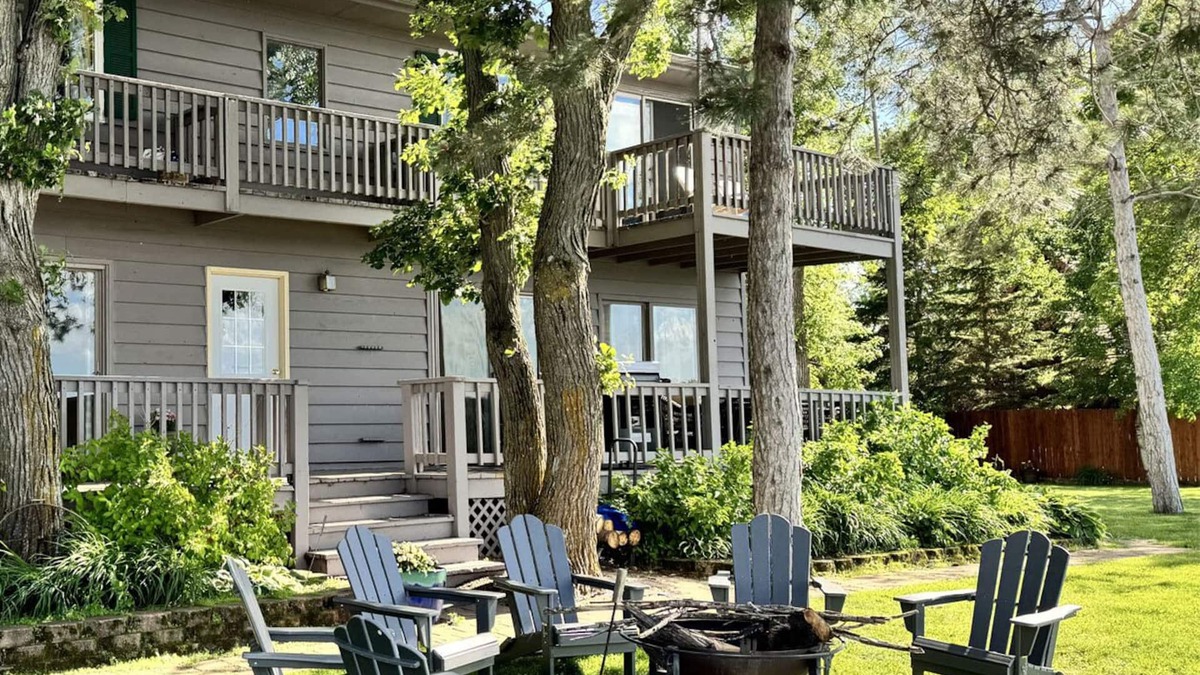 East Gull Lake Apartment | The Point on Gull Lake – Unit 2: 2BR Lakeside w/Patio, Dock & Garage