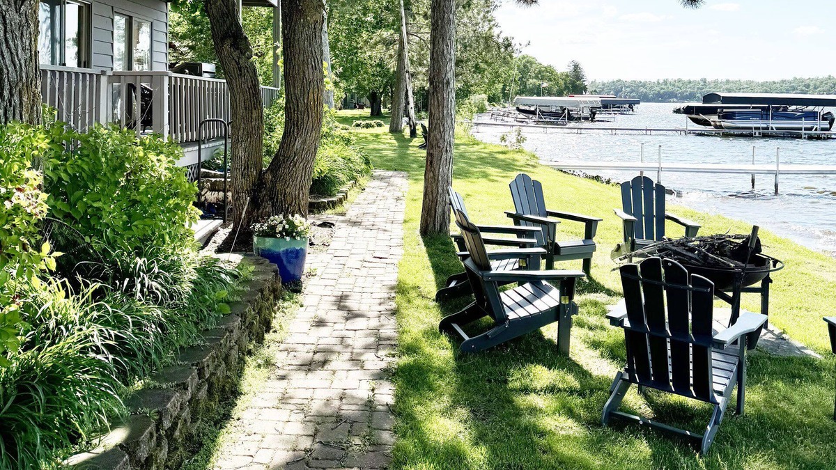 East Gull Lake Condo | The Point on Gull Lake – Unit 4: 2BR Family Escape w/Dock & Garage