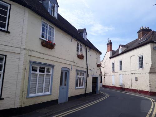 Upton upon Severn House | The Poop Deck