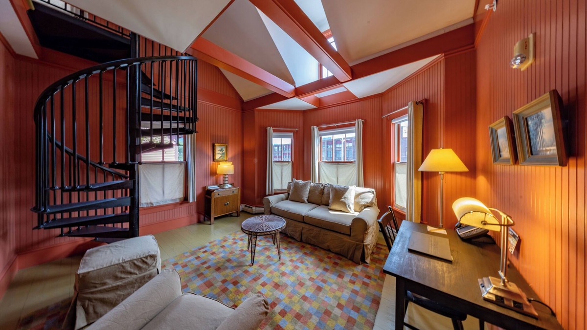 North Adams Hotel | The Porches Inn at Mass MoCA