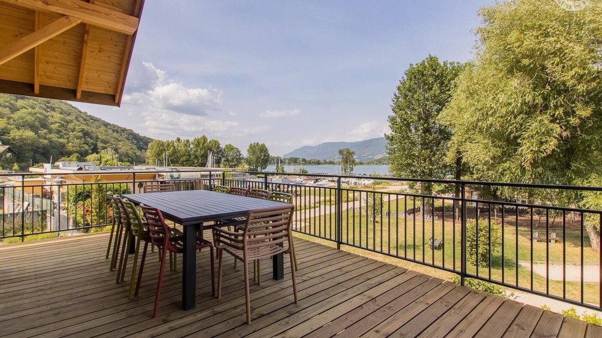 Conjux House | THE PORT CHALET - SPOUSE