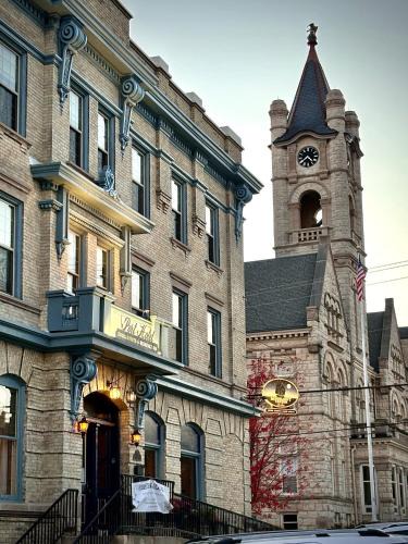 Port Washington Hotel | The Port Hotel