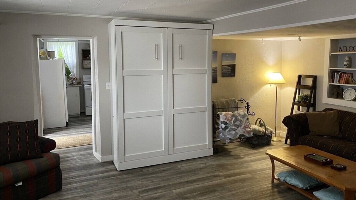 Port Washington Apartment | The Port Sailor