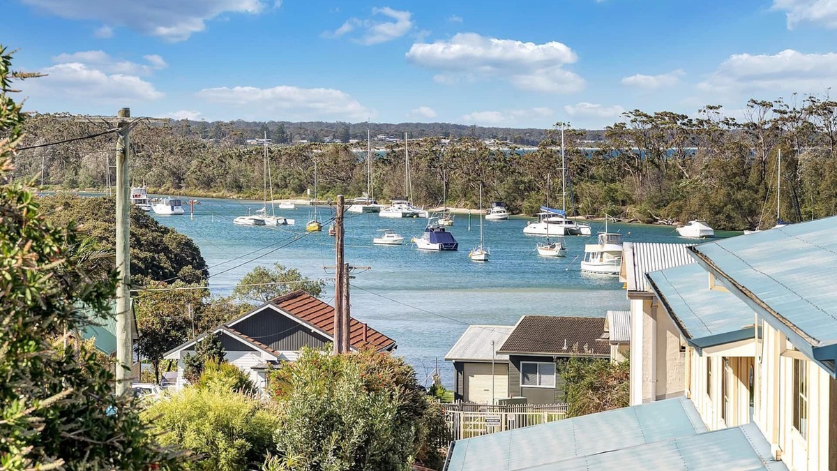 Huskisson House | The Porthole of Huskisson by Experience Jervis Bay