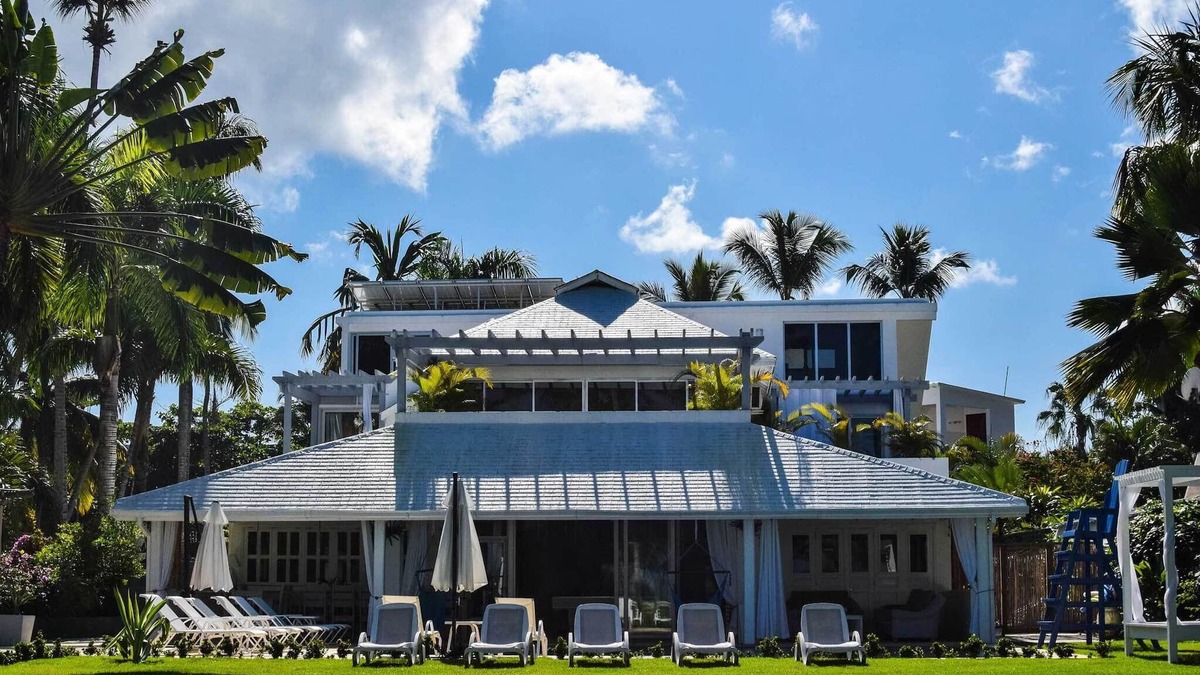 Las Terrenas Villa | The premier beachfront villa on Playa Las Ballenas, Las Terrenas, Dominican Rep.