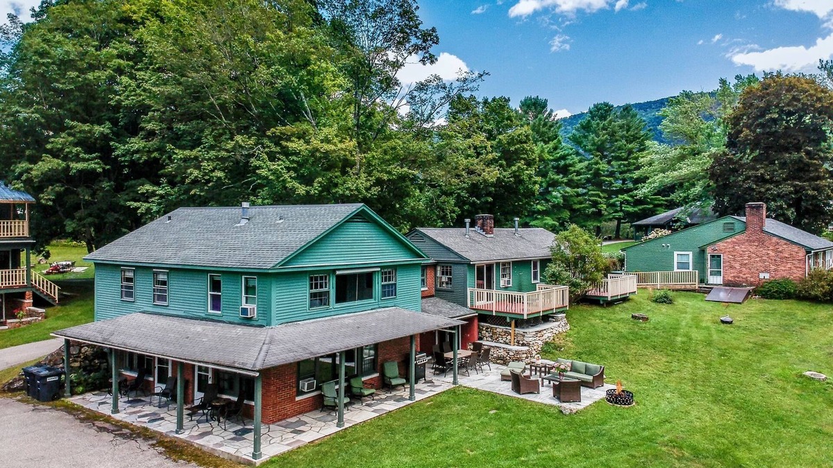 Manchester House | The Privacy of a house & Perks of a Resort! Pool, tennis, fireplace. Indoor pool. Dogs welcome!