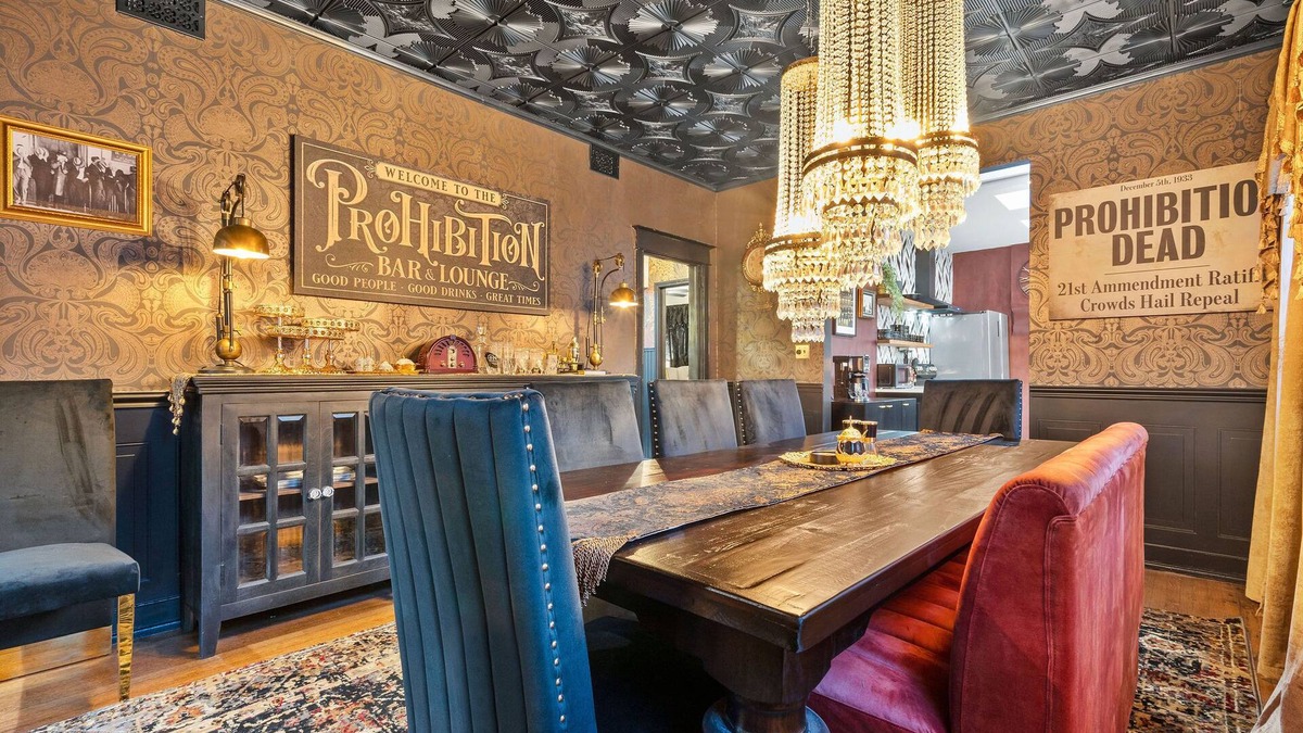 Hanover Place Apartment | The Prohibition - A Uniquely Designed Midtown Stunner Located Only Mins From KC's Major Attractions!
