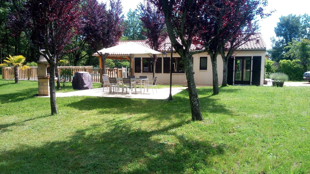 Les Eyzies House | THE PRUNIERS OF THE CIPIERE and these 2 hectares.Immersion total with the nature
