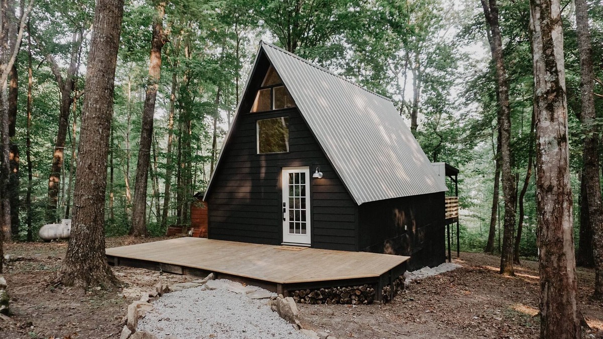 Dunlap Cabin | The Quail House near Fall Creek Falls State Park