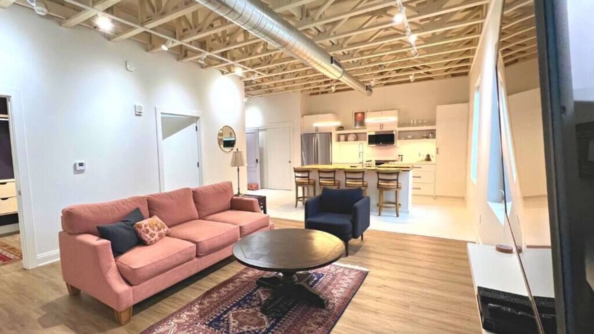 Grafton Apartment | The Quarters | Suite 3