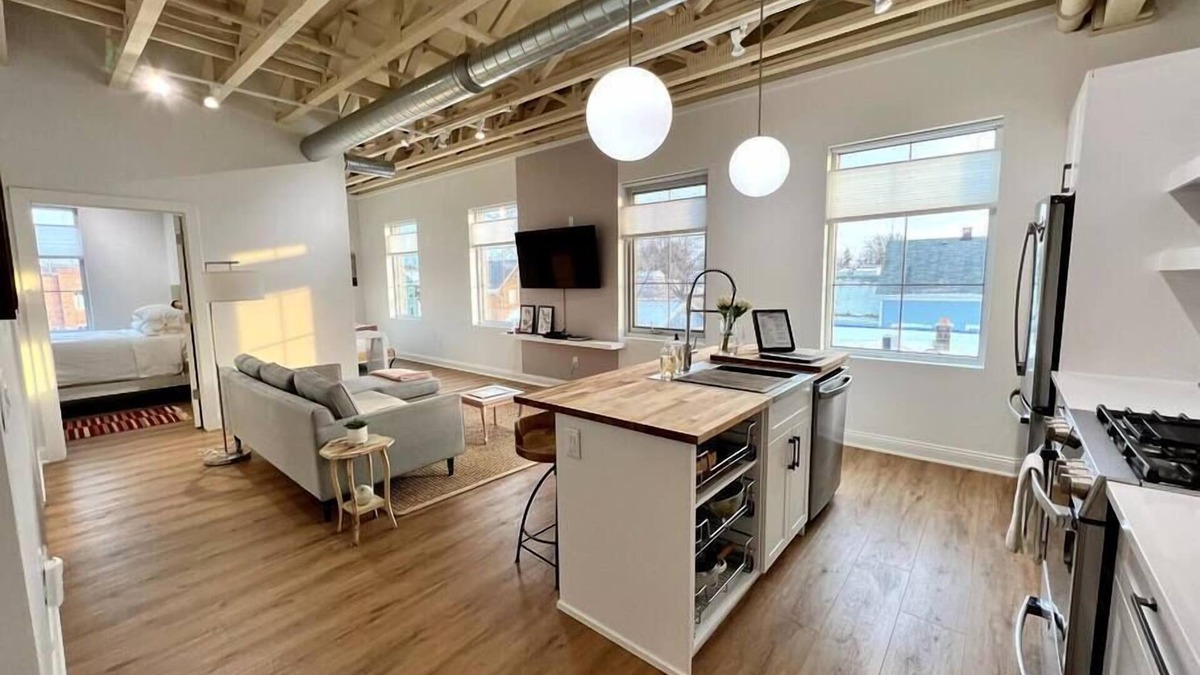 Grafton Apartment | The Quarters | Suite 4