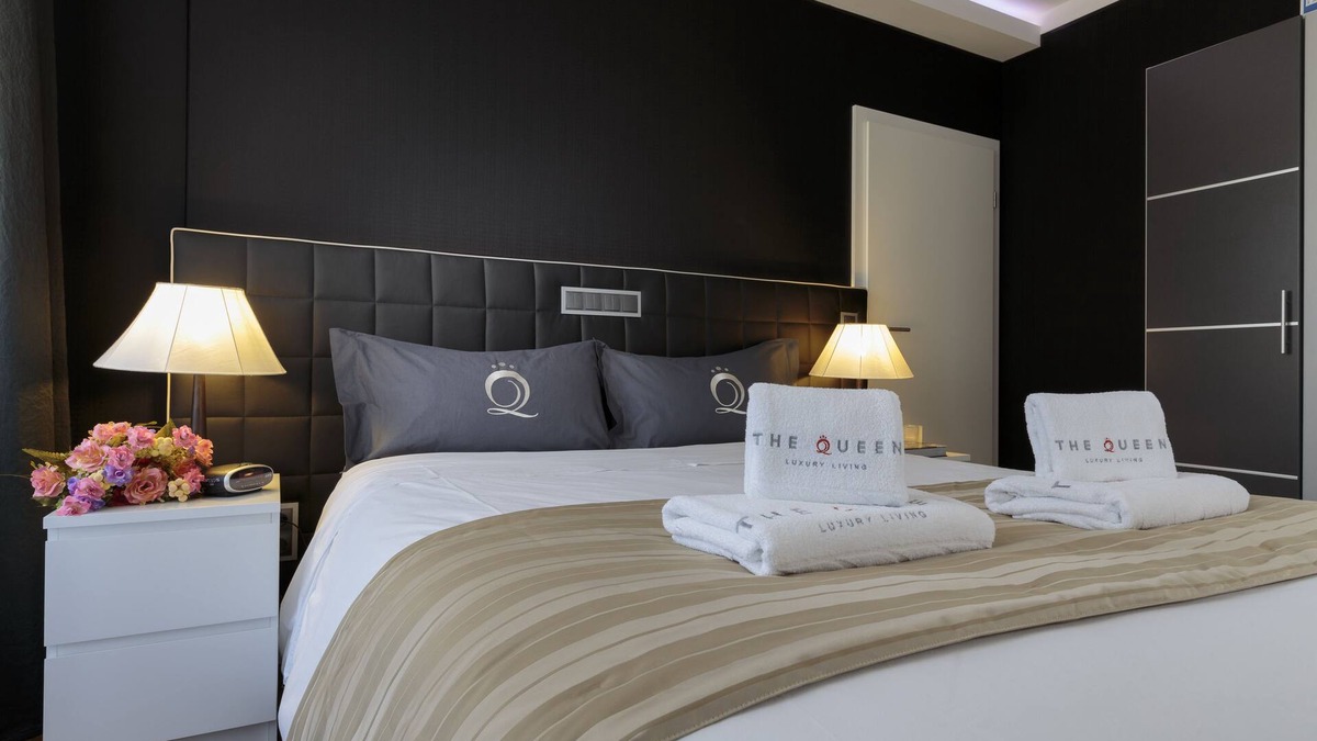 Hollerich Apartment | The Queen Luxury Apartments - Villa Medici